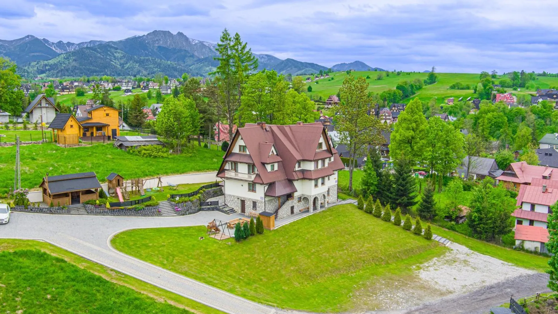 Resort Willa Tatra House Zakopane Polonya